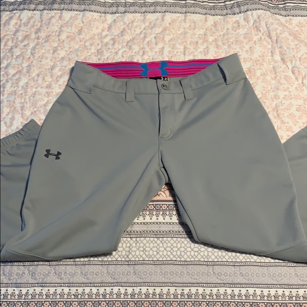 Ladies Under Armor gray softball pants Size Sm